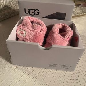 Almost brand new Uggs for a infant baby girl still in the box
